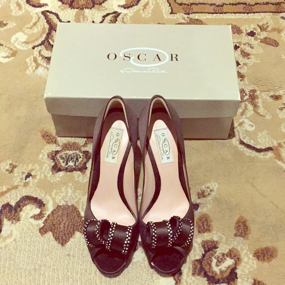 OSCAR DE LA RENTA Peep Toe PUMPS Size 7 1/2 M